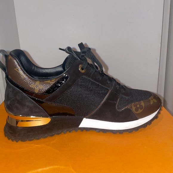 Louis Vuitton sneakers size 36 - Picture 4 of 6